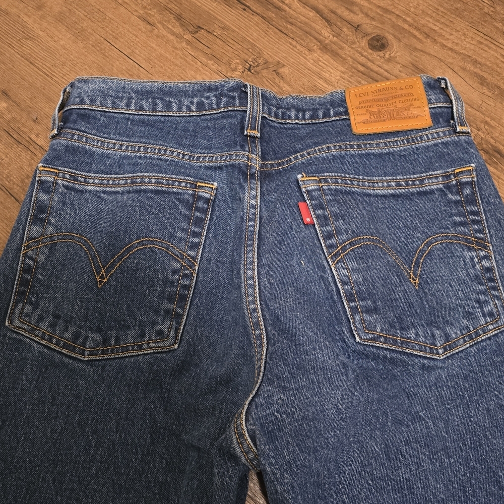 Levi's Classic Wedgie Straight Leg Jeans - Picture 5 of 5